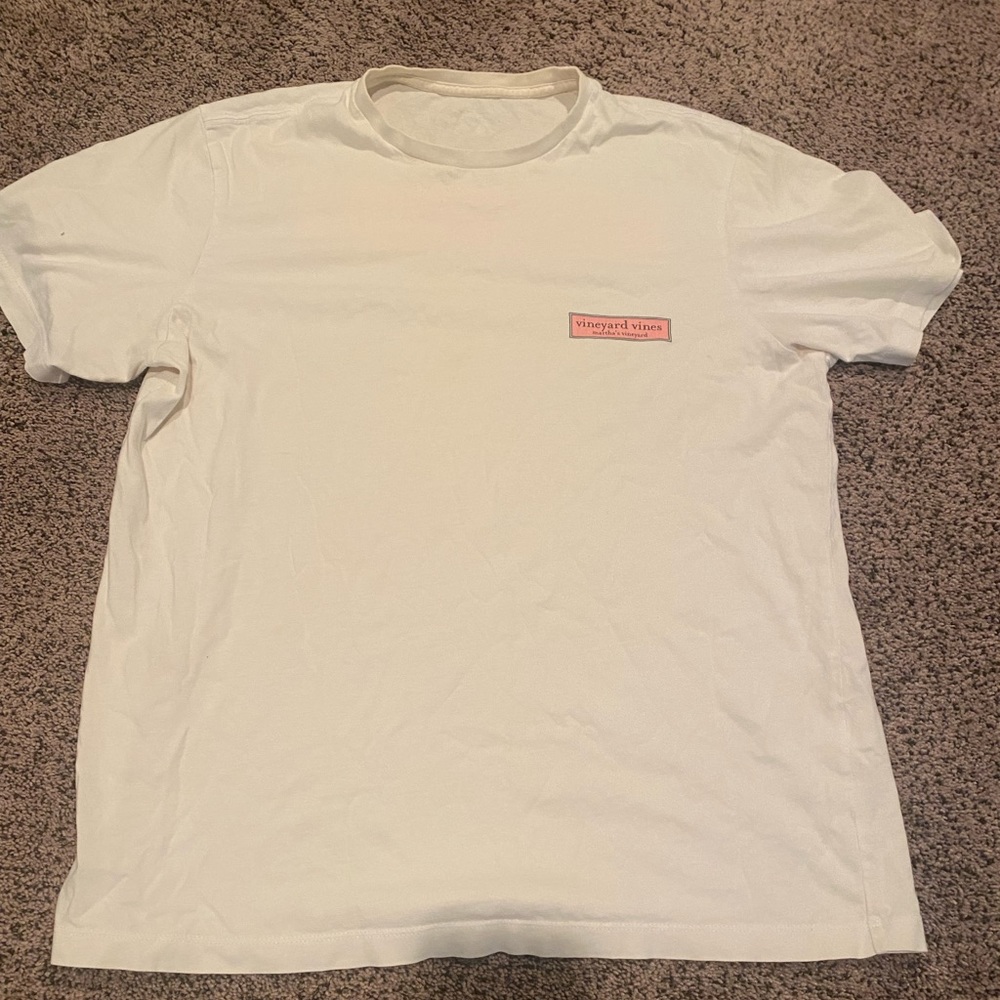Vineyard vines M white tee shirt